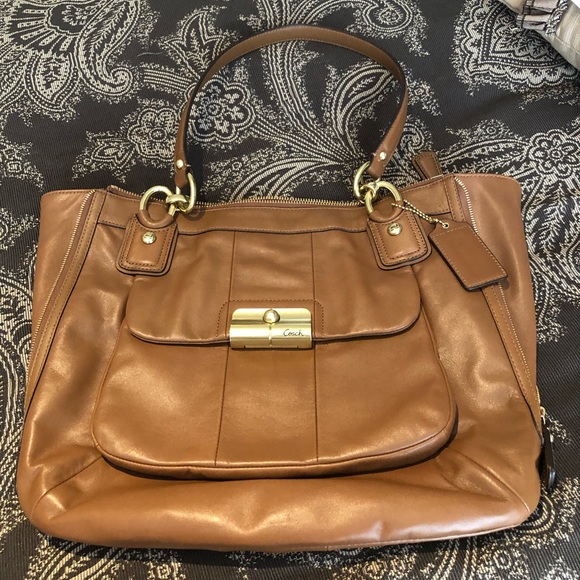 VINTAGE COACH HANDBAG - Picture 1 of 16